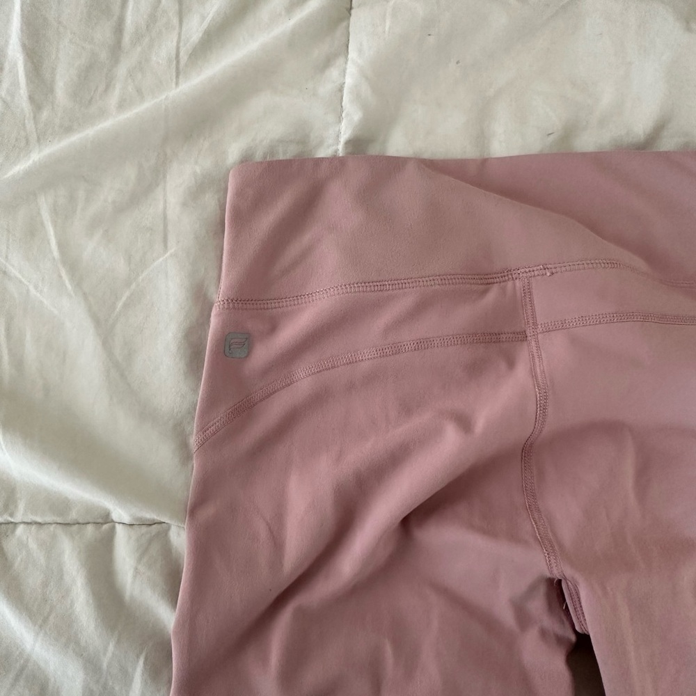 Fabletics - Picture 3 of 3